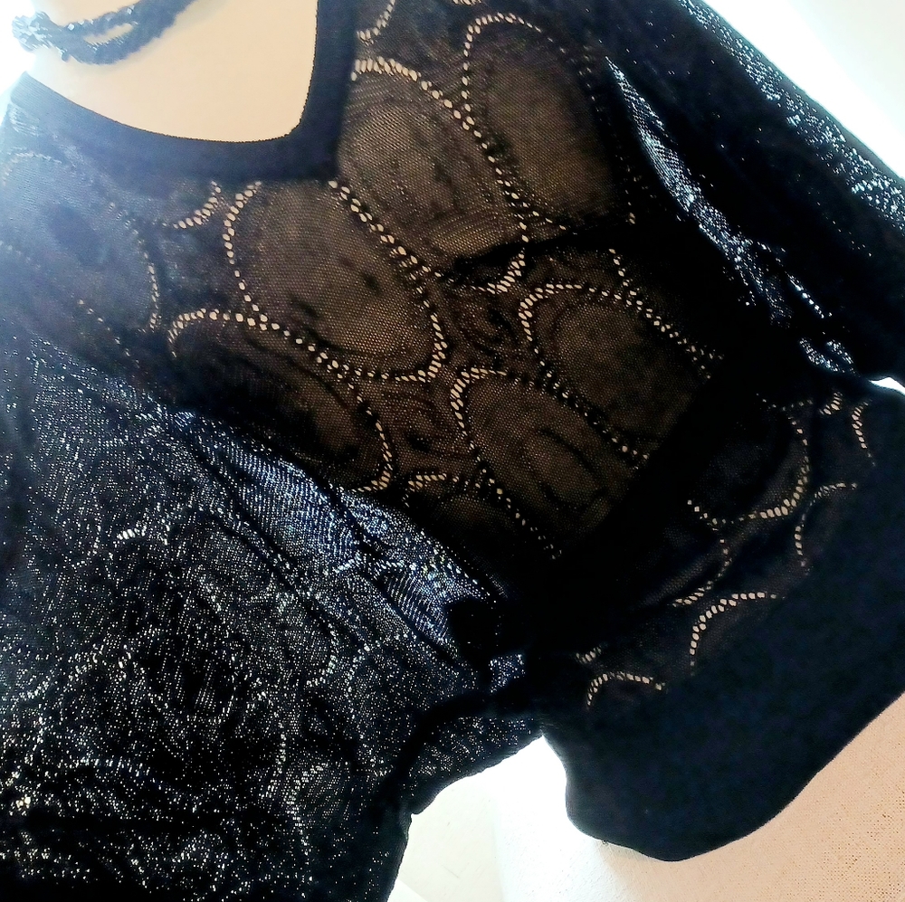 BLACK DANA BUCHMAM DOLMAN SLEEVE BLOUSE.. SIZE MEDIUM.